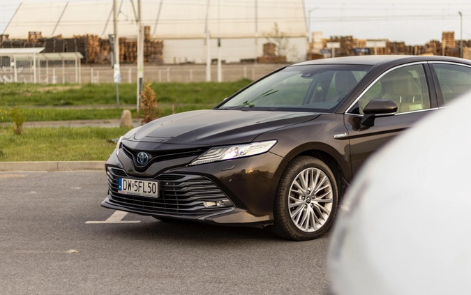 Toyota Camry cena 96900 przebieg: 174000, rok produkcji 2019 z Wrocław małe 781